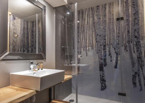 Salle de bain avec douche à la résidence Kocoon