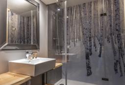 Salle de bain avec douche à la résidence Kocoon