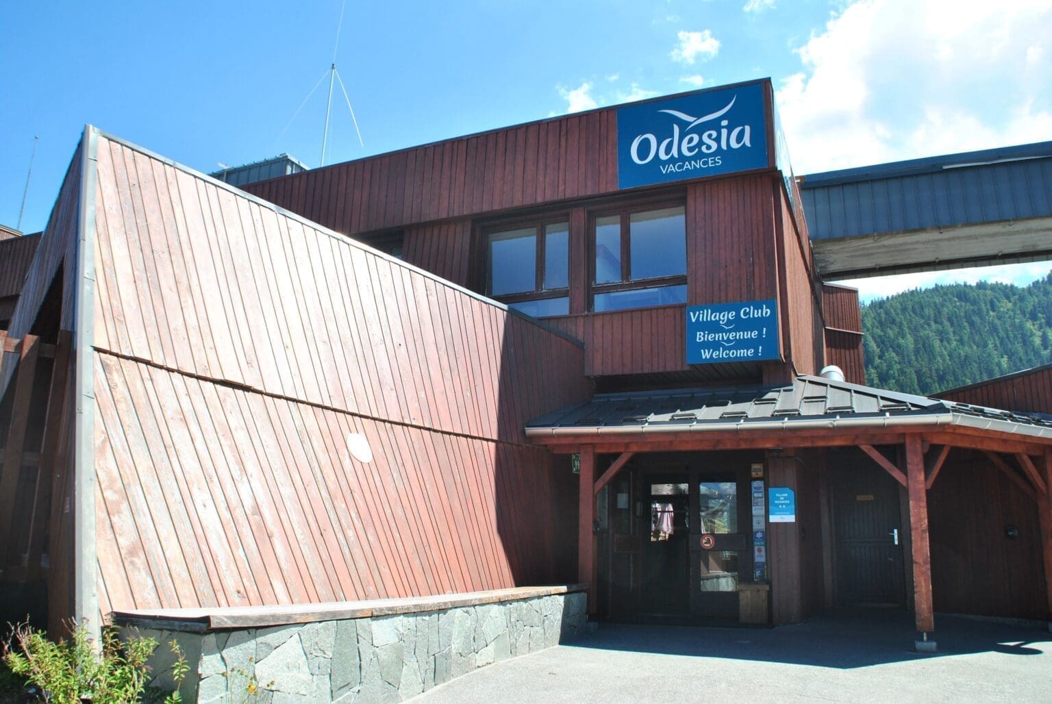odesia-vacances-village-club-aux-karellis-station-de-montagne